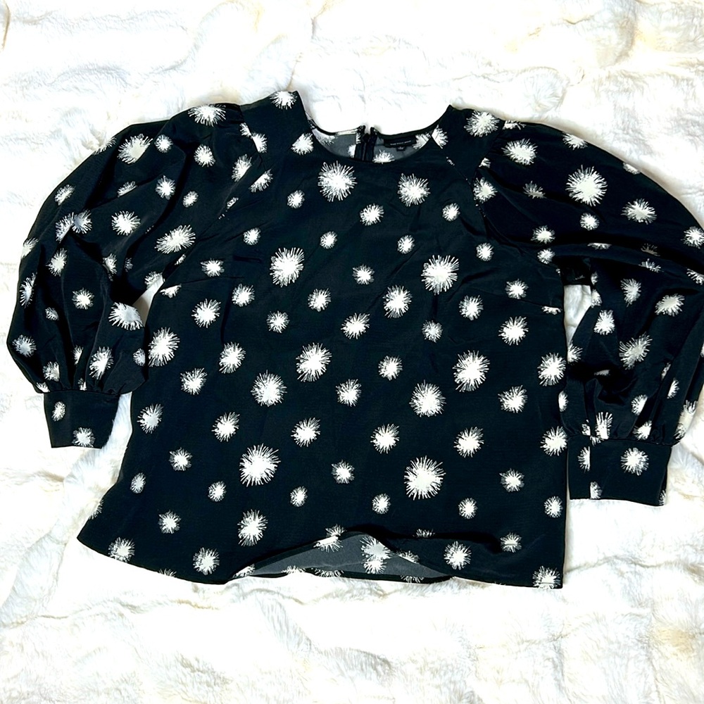 Who What Wear Black blouse with white pattern. Size L